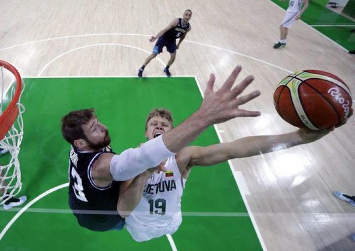 La (casi) inaudita imagen de dos nadadoras tocando la pared exactamente al mismo tiempo