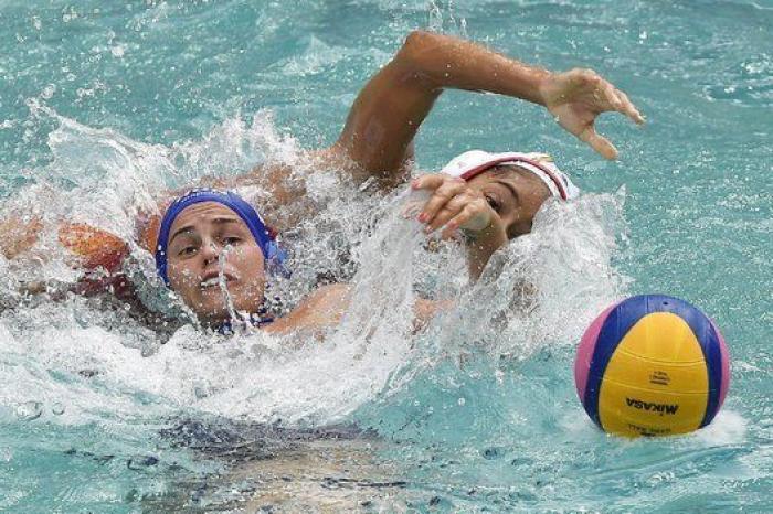 La (casi) inaudita imagen de dos nadadoras tocando la pared exactamente al mismo tiempo