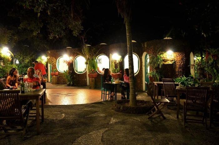 Esta conversación de WhatsApp de un hostelero que busca trabajadores indigna en Twitter