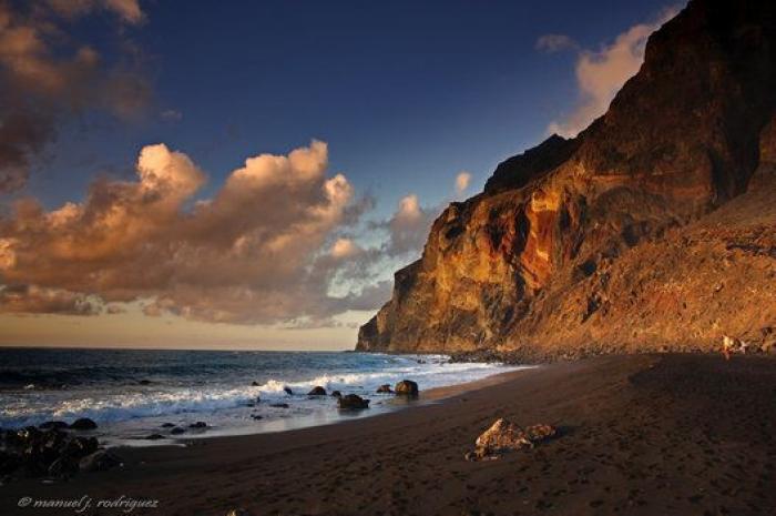 Las playas de arena negra más bonitas del mundo