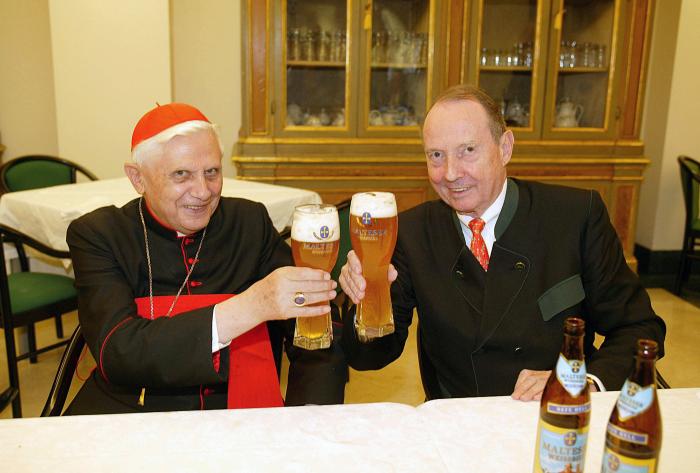 Muere Benedicto XVI, el primer papa que renunció a su cargo en seis siglos