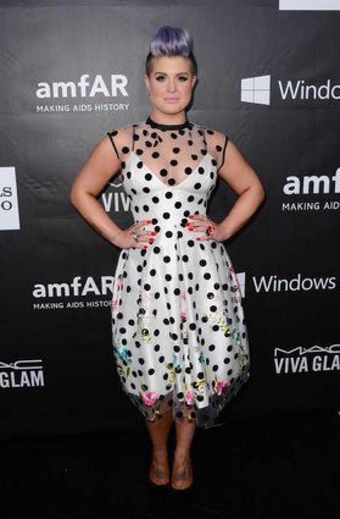 Rihanna vs. Miley Cyrus: los vestidos más impresionantes y 'aireados'