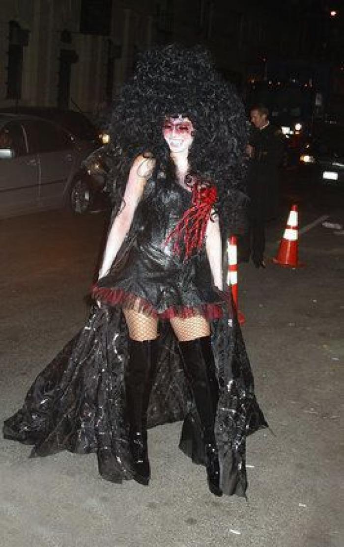 17 personas que se tomaron la decoración de Halloween demasiado en serio