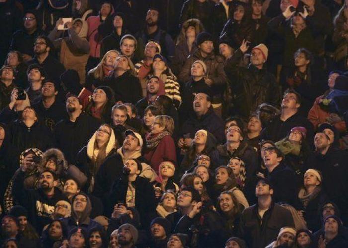 El equilibrista estadounidense Nik Wallenda camina sobre Chicago (FOTOS, VÍDEO)