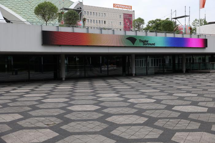 Qué hay detrás de los grupos que iban a protestar contra la Agenda 2030 y resultaron ser nazis