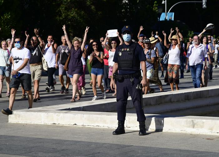 Alemania tendrá que revacunar a miles de personas porque una enfermera les inyectó agua con sal
