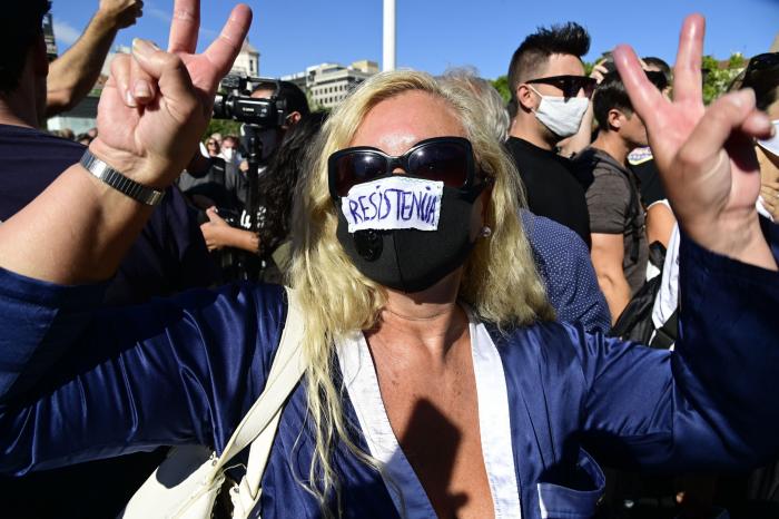 Alemania tendrá que revacunar a miles de personas porque una enfermera les inyectó agua con sal