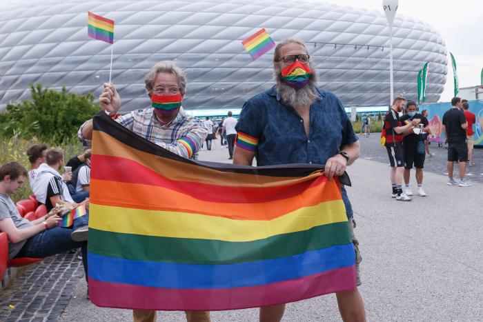 Qué hay detrás de los grupos que iban a protestar contra la Agenda 2030 y resultaron ser nazis