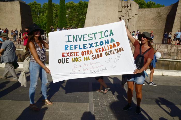 Alemania tendrá que revacunar a miles de personas porque una enfermera les inyectó agua con sal