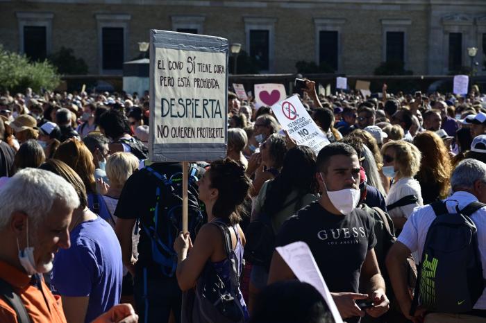 Alemania tendrá que revacunar a miles de personas porque una enfermera les inyectó agua con sal