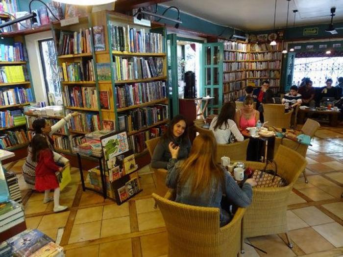 Librerías y editoriales nuevas y reinvenciones del libro para conjurar el año de la pandemia