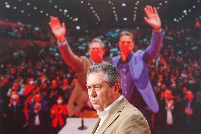 Espadas revela que pidió a Díaz que no dimitiera para evitar una gestora