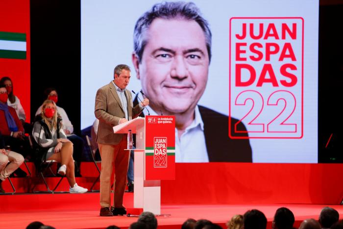 Espadas revela que pidió a Díaz que no dimitiera para evitar una gestora