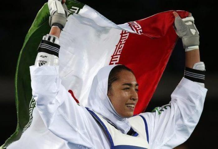 Kimia Alizadeh Zenoorin, la primera mujer iraní en ganar una medalla olímpica