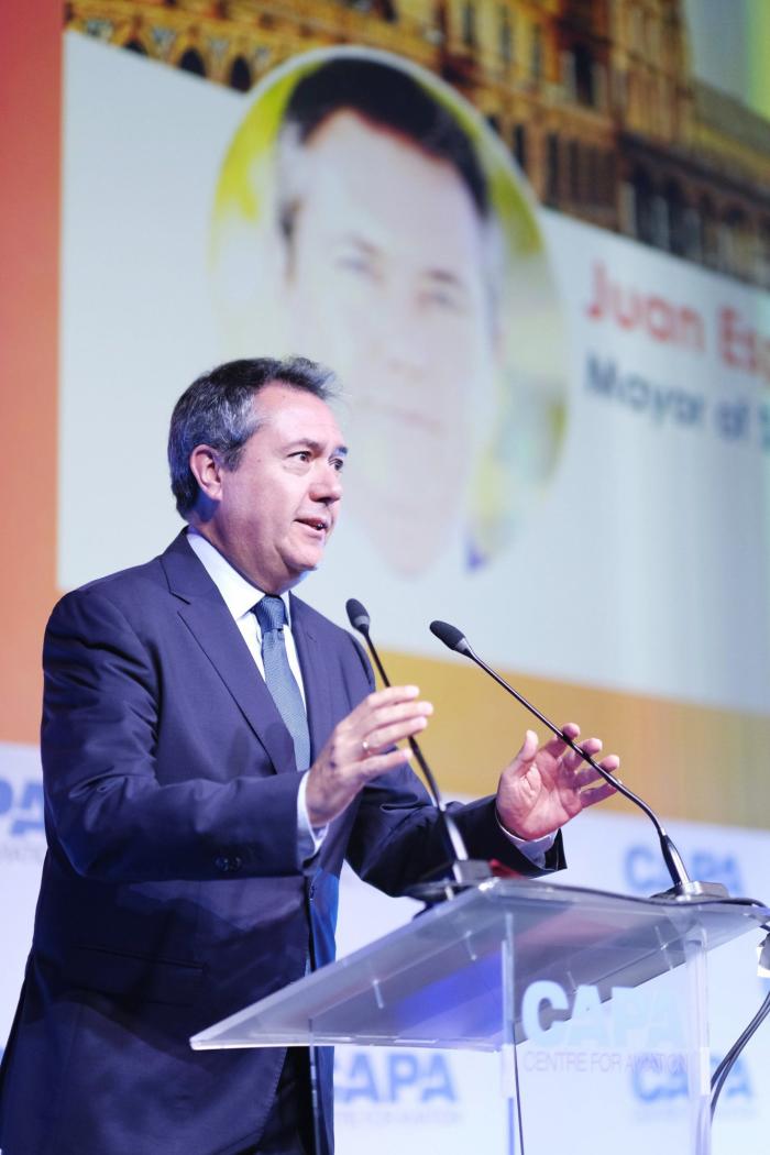 Espadas revela que pidió a Díaz que no dimitiera para evitar una gestora