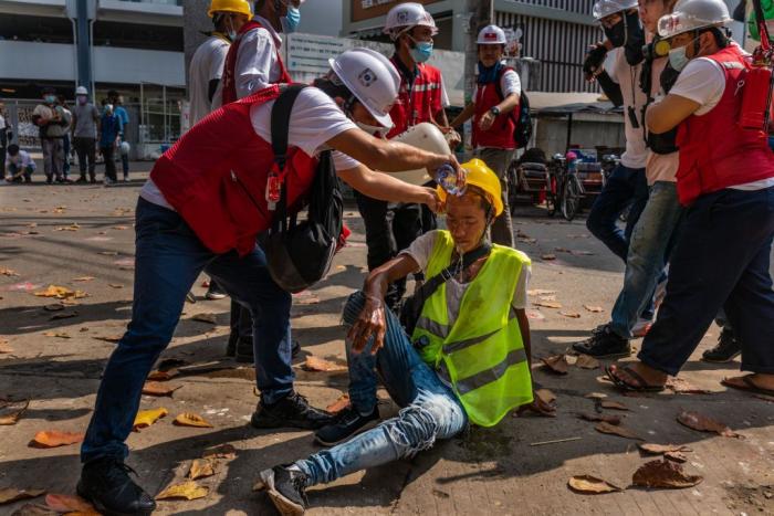 La represión de las protestas contra el golpe de estado en Myanmar causa decenas de muertos