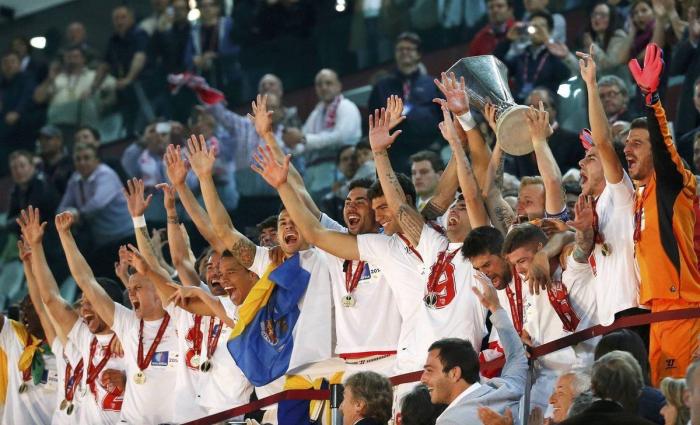 Bacca hace al Sevilla otra vez campeón (3-2)