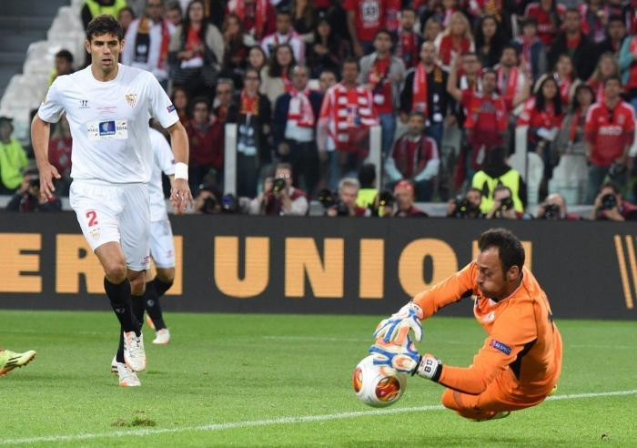 Bacca hace al Sevilla otra vez campeón (3-2)