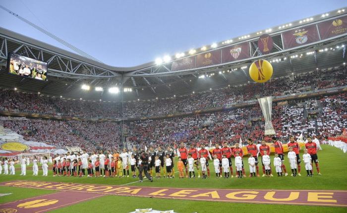 Bacca hace al Sevilla otra vez campeón (3-2)