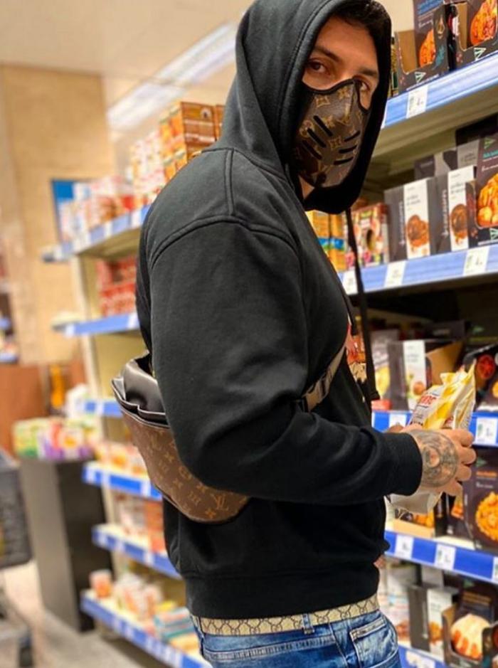 Sharon Stone y Jennifer Aniston llevan su defensa de las vacunas al máximo: quizá ni tú llegarías tan lejos