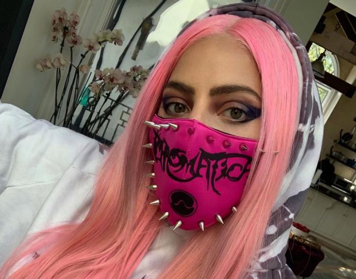 Sharon Stone y Jennifer Aniston llevan su defensa de las vacunas al máximo: quizá ni tú llegarías tan lejos