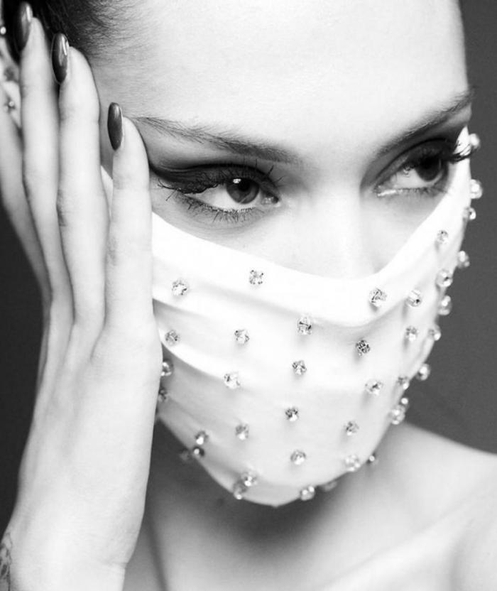 Sharon Stone y Jennifer Aniston llevan su defensa de las vacunas al máximo: quizá ni tú llegarías tan lejos