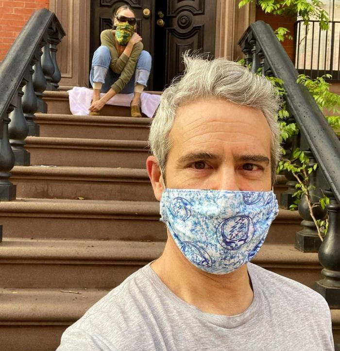 Sharon Stone y Jennifer Aniston llevan su defensa de las vacunas al máximo: quizá ni tú llegarías tan lejos