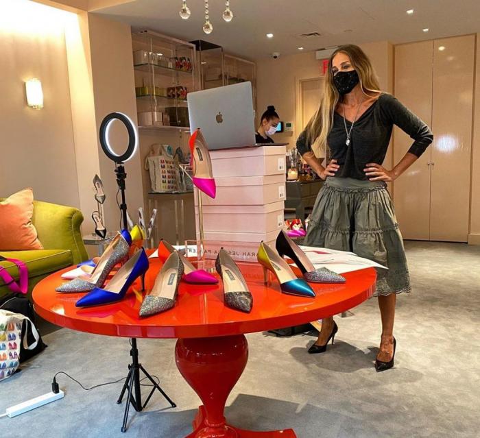 Sharon Stone y Jennifer Aniston llevan su defensa de las vacunas al máximo: quizá ni tú llegarías tan lejos