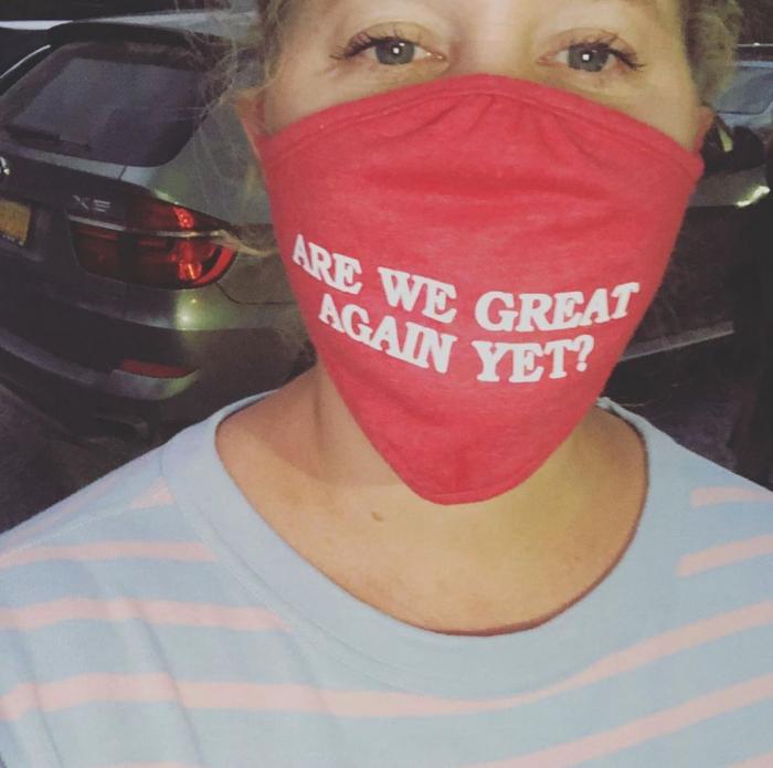 Sharon Stone y Jennifer Aniston llevan su defensa de las vacunas al máximo: quizá ni tú llegarías tan lejos