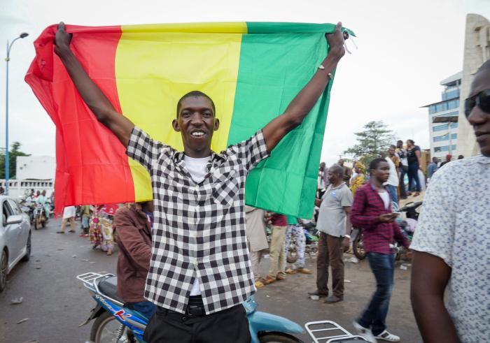 El presidente de Malí dimite tras un golpe de estado