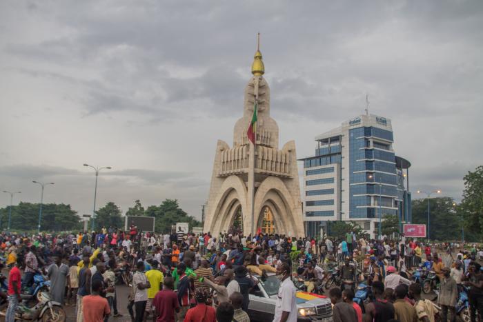 El presidente de Malí dimite tras un golpe de estado