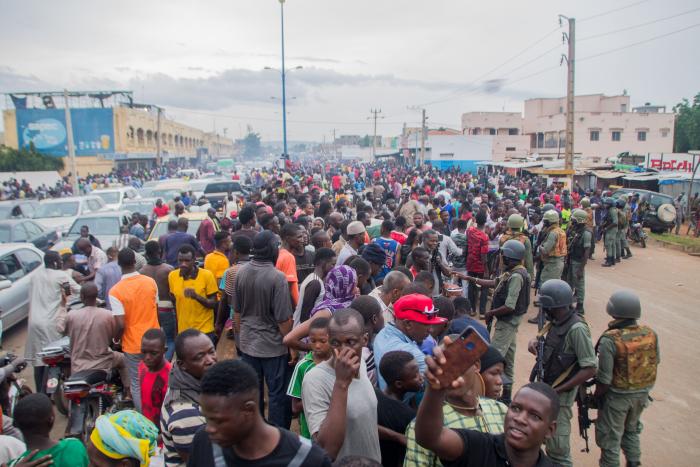 El presidente de Malí dimite tras un golpe de estado