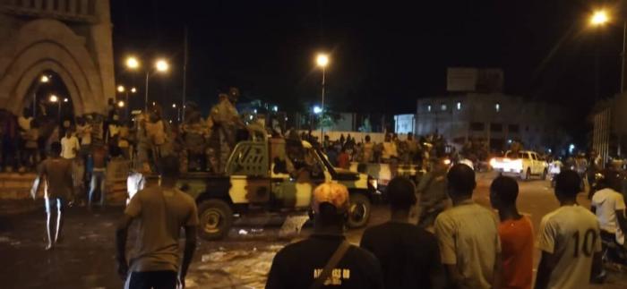 El presidente de Malí dimite tras un golpe de estado