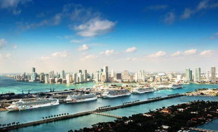 “Cuando uno sale del armario en un pueblo, sale toda la familia”