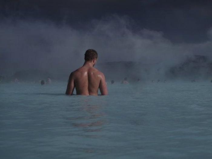 “Cuando uno sale del armario en un pueblo, sale toda la familia”