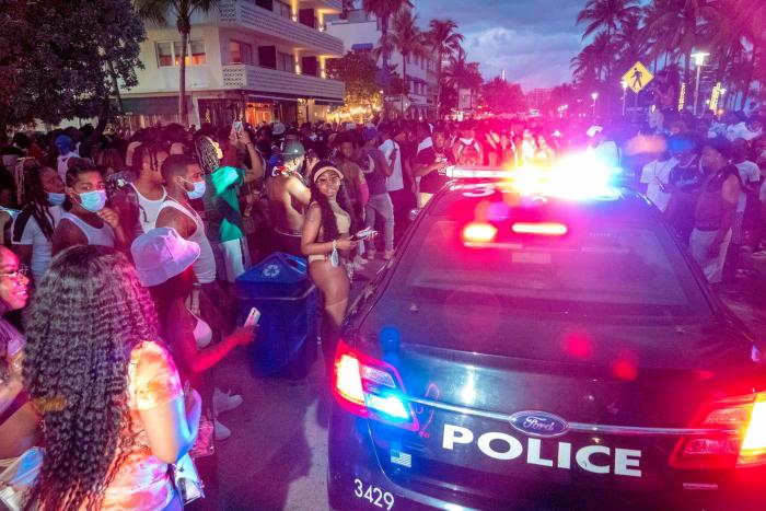 La madre de un estudiante aislado en Mallorca denuncia al Govern por detención ilegal