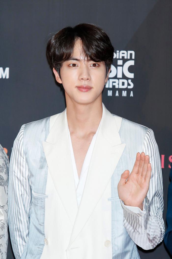 Los fans ya no solo forran carpetas: así hunden audiencias o trolean a políticos