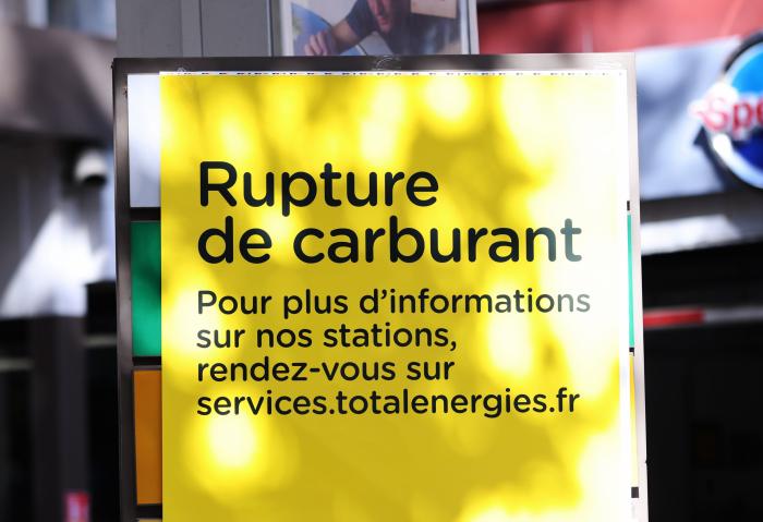 Los sindicatos galos convocan una gran movilización el 18 de octubre por el derecho de huelga