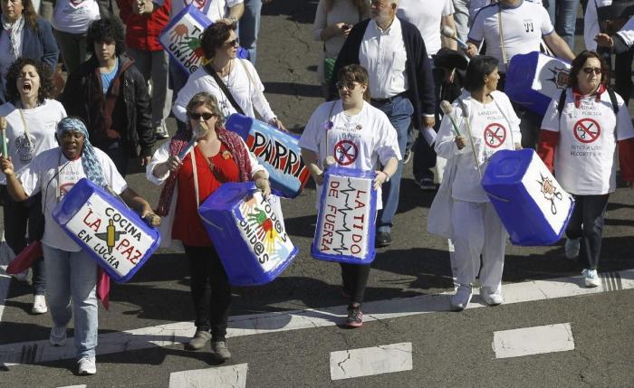 Otra vuelta de tuerca a los PAC de Ayuso: en la mitad no habrá médico sino "videoconsulta"