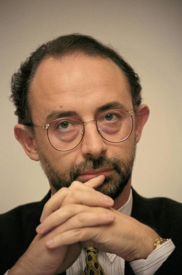 Íñigo Errejón cuelga la camisa azul y se viste como nunca antes lo habías visto (ni imaginado)