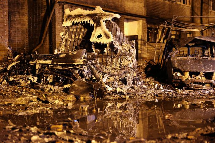 Al menos 13 muertos y 19 heridos al chocar un caza contra un edificio en Rusia