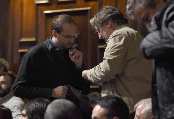 ¿Qué poema ha recitado Pablo Iglesias? ¿Y qué canciones han cantado?