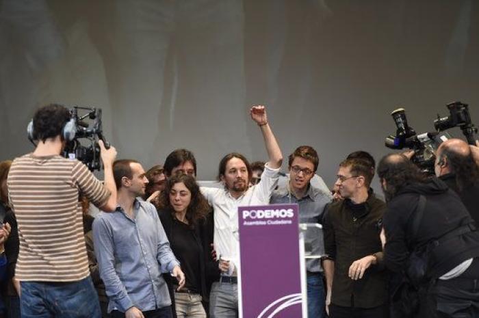 ¿Qué poema ha recitado Pablo Iglesias? ¿Y qué canciones han cantado?