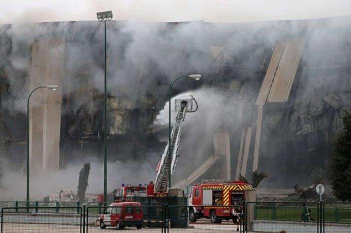 Las fotos del incendio que ha destruido la fábrica de Campofrío en Burgos