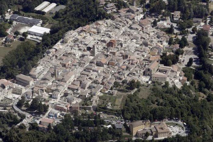 Suben a 278 los muertos por el devastador terremoto del centro de Italia