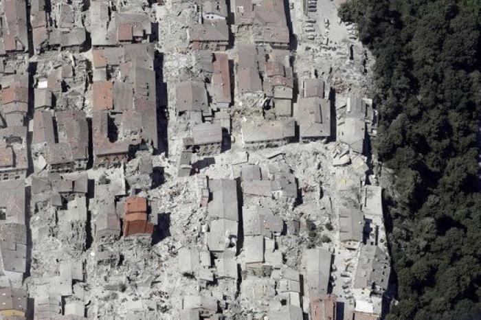 Suben a 278 los muertos por el devastador terremoto del centro de Italia