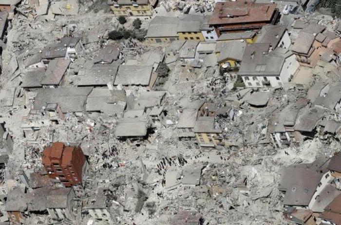 Suben a 278 los muertos por el devastador terremoto del centro de Italia
