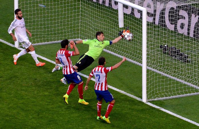 La Cibeles vibra con la 'Décima' del Madrid (FOTOS)