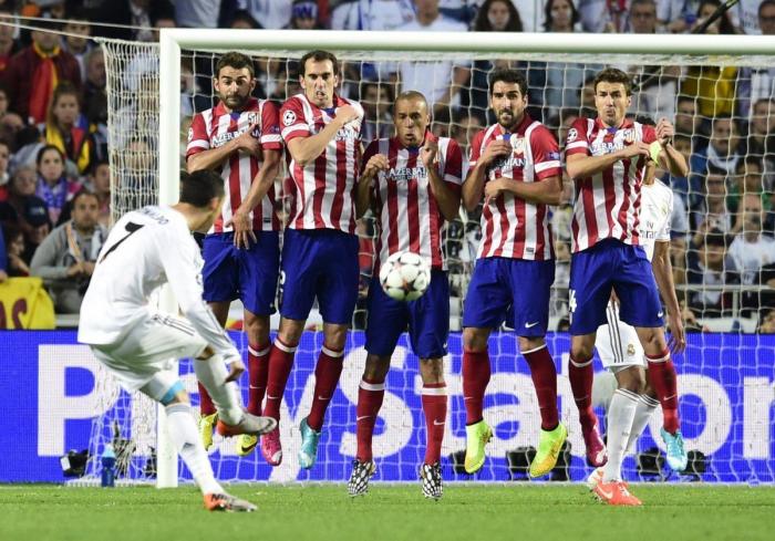 La Cibeles vibra con la 'Décima' del Madrid (FOTOS)
