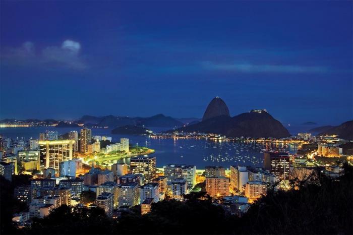 Las ciudades más bonitas para visitar de noche (FOTOS)